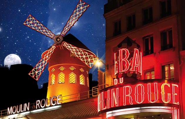 Moulin Rouge et place Pigalle à Paris, cliché nocturne